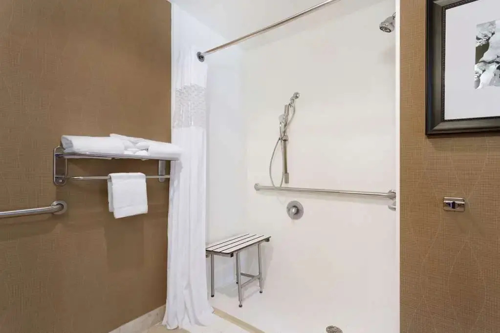 Hampton Inn And Suites Birmingham-east I-20