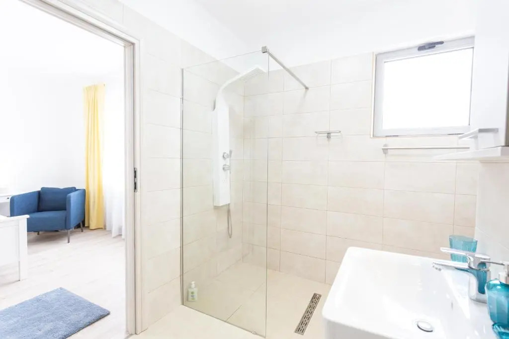 Sunny Olimp 3 ROOMS large apartment- by the sea