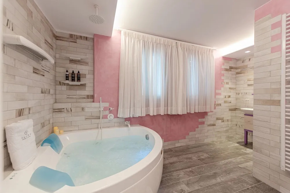 Mariet Naxos Elegant Suites