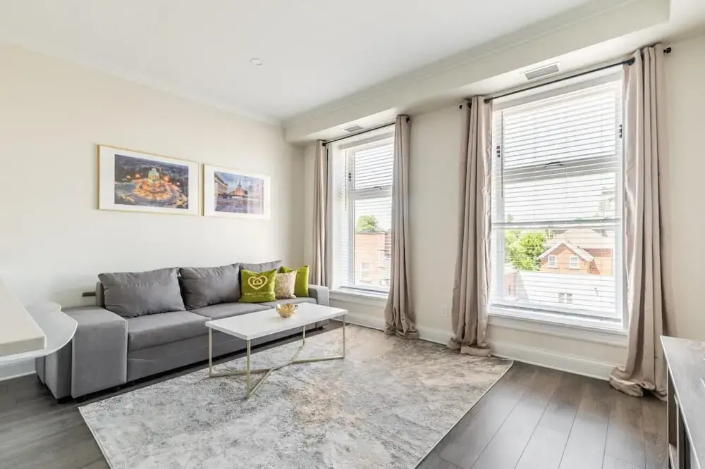 Iconic Rideau 1Bd Unit Balcony Free Parking 3