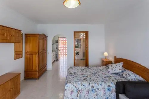 Studio Apartment with Sea View And Pool