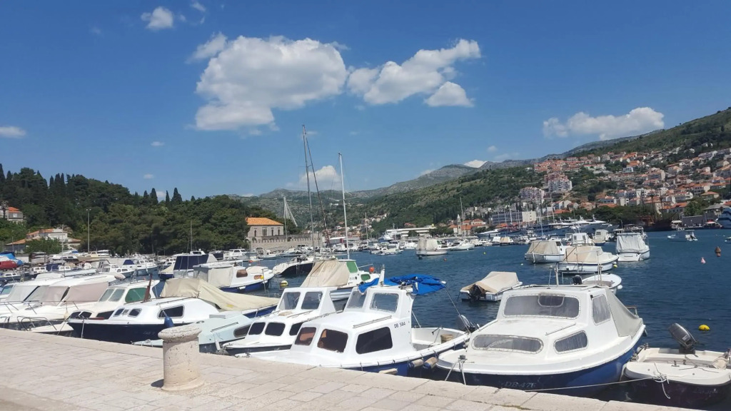 Apartments Adriatic Oasis & Marine View