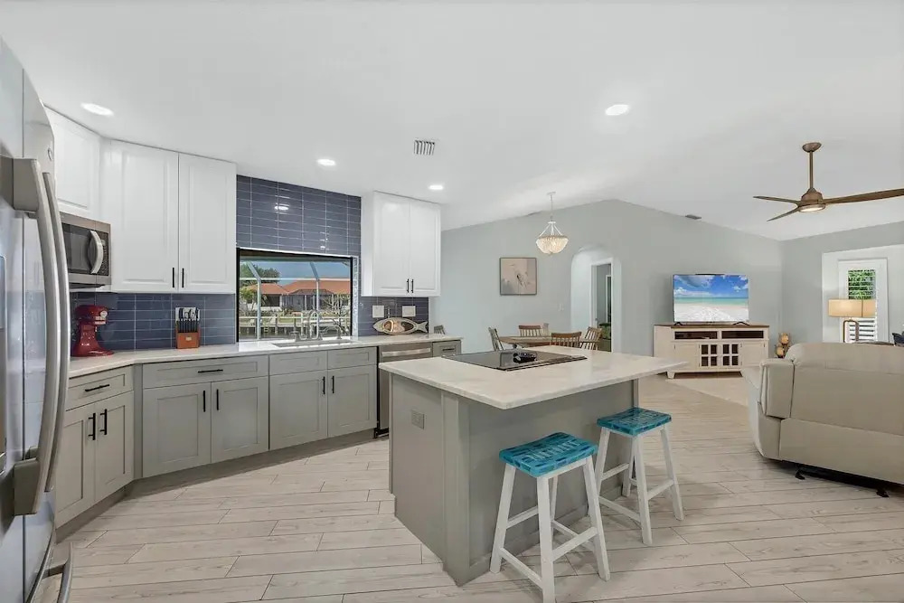 Punta Gorda 3-Bedroom Canalfront Vacation Home with Pool 3 Home