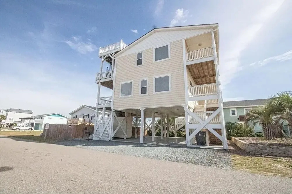 Sun Kissed 5 Bedroom Home by RedAwning