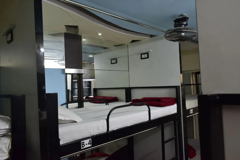 Town Hostel Mumbai - AC Dormitory