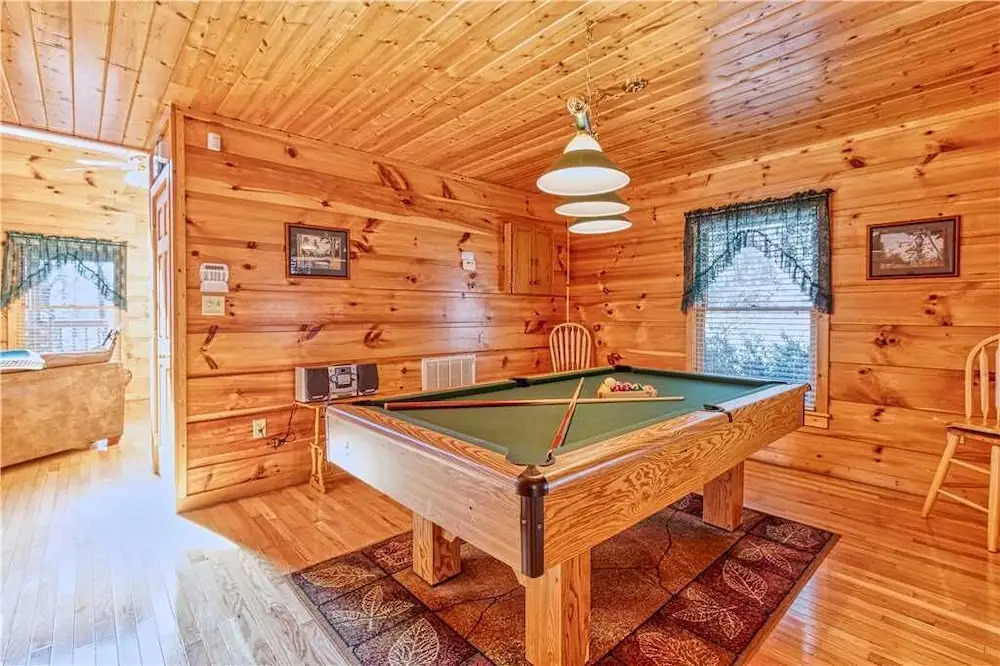 Hummingbird Hideaway - One Bedroom Cabin