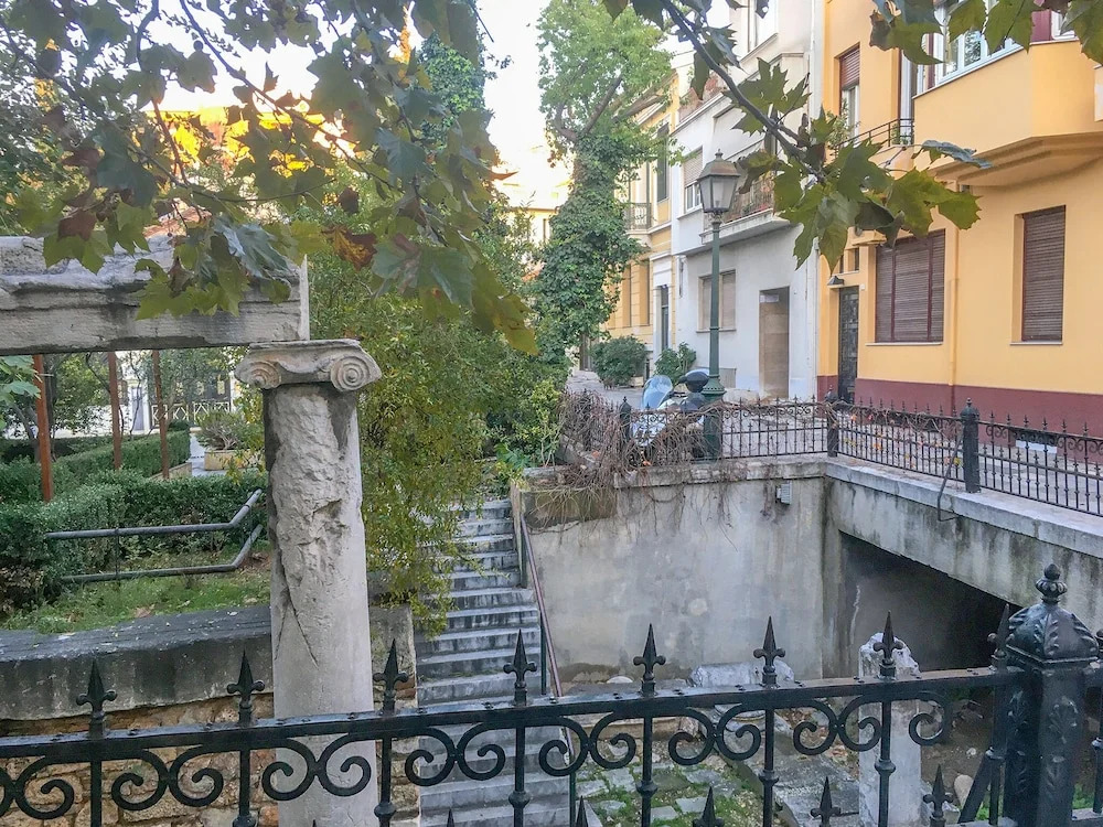 Sunny Luxurious 2Br 2Ba Apt In Athens