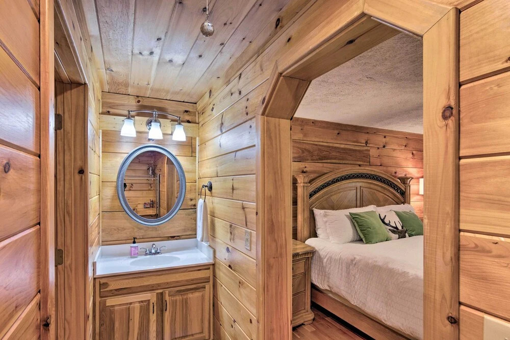 Charming Mtn Cabin 2 Mi From Downtown Boone!