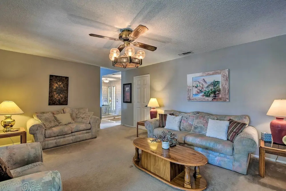 Golf, Hike & Suntan: Mesa Family Home w/ Yard