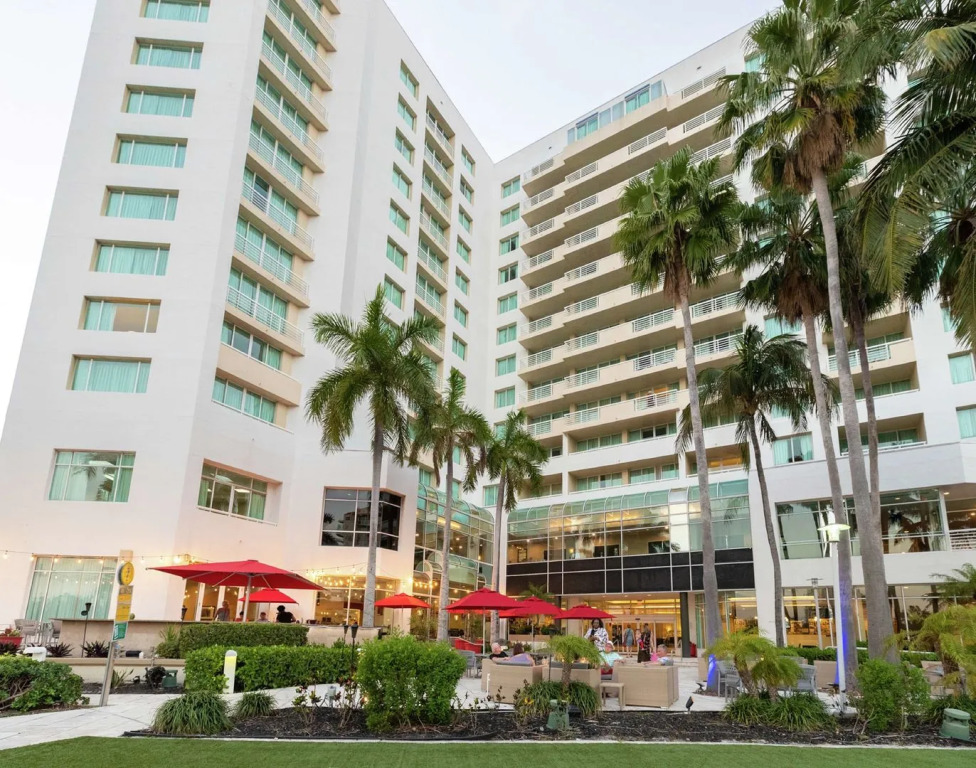 GALLERY One - A DoubleTree Suites by Hilton Hotel
