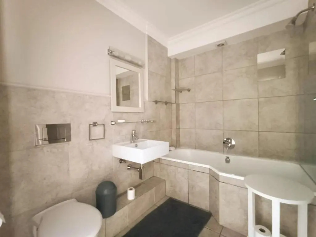 The Aqua - Sleeps 4 - Patio & Sea Views