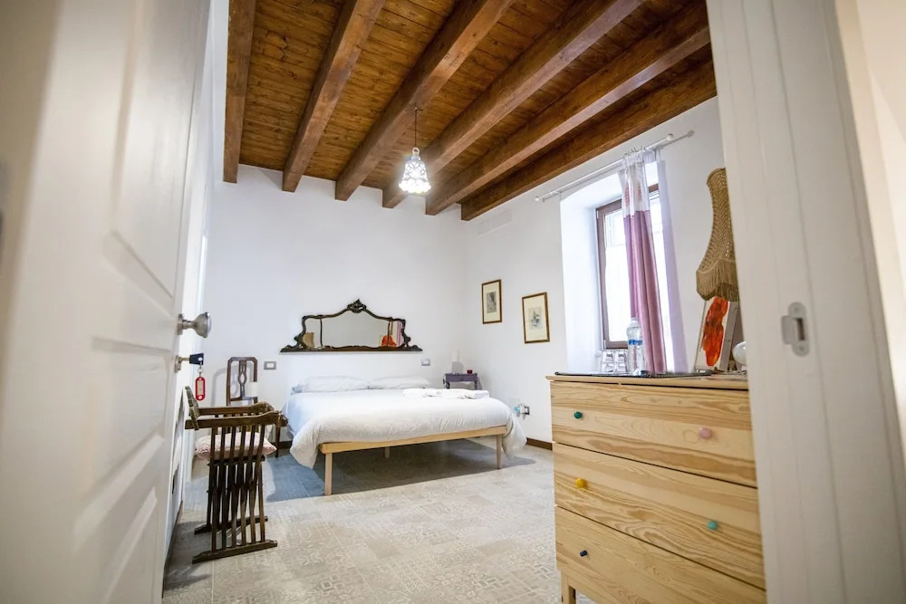 Redmood Guesthouse