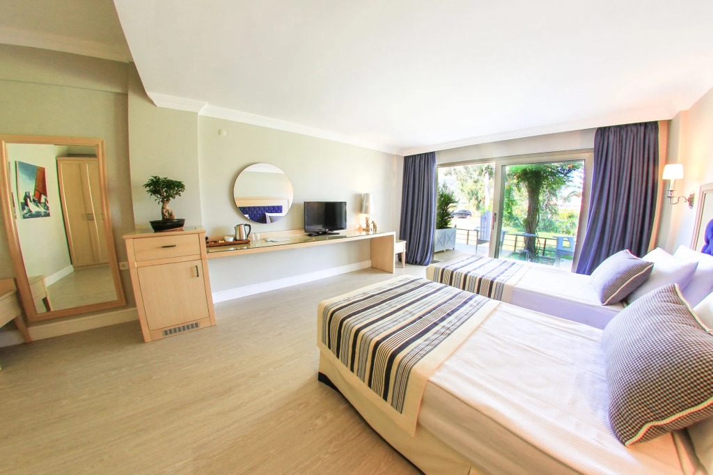 Palm Bay Beach Hotel