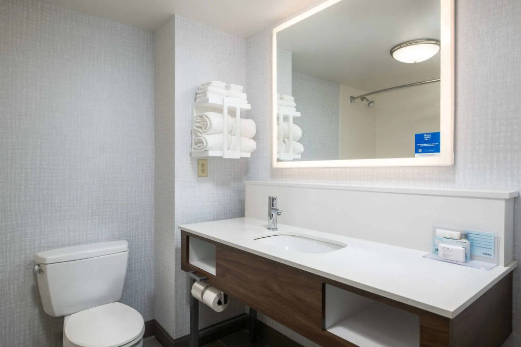 Hampton Inn & Suites - Cape Cod / West Yarmouth