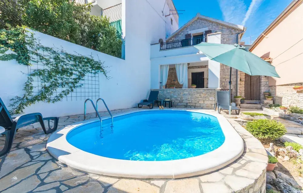 Beautiful Home in Benkovac With 2 Bedrooms, Wifi and Outdoor Swimming Pool