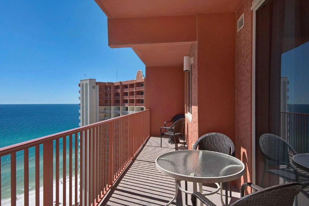 2116 Shores of Panama