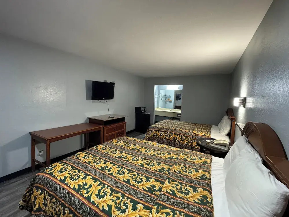 Claremore Motor Inn