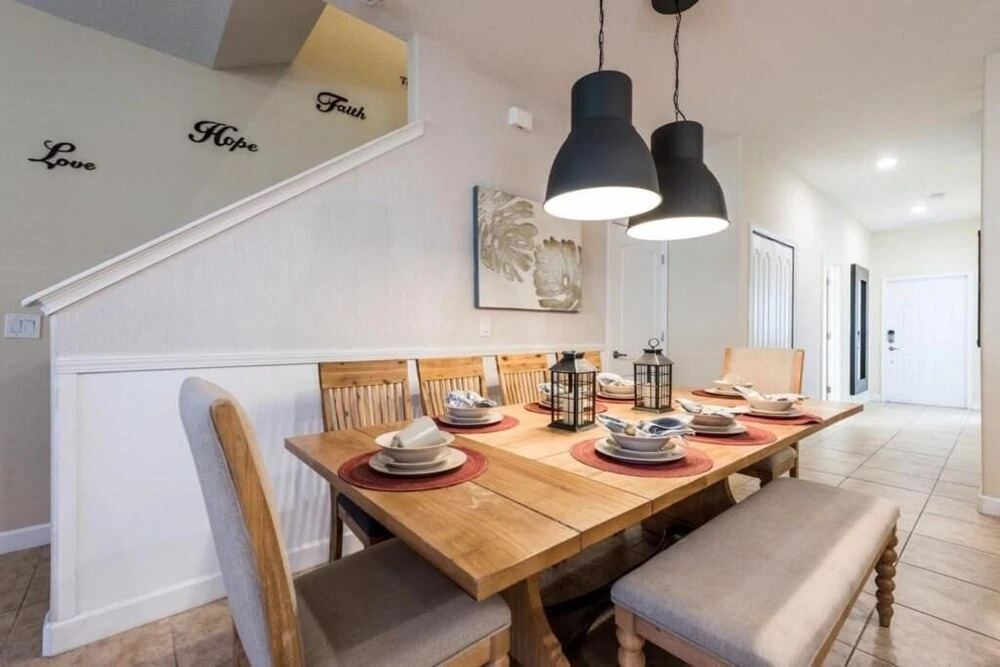 4899ct - Storey Lake 5 Bedroom Townhouse