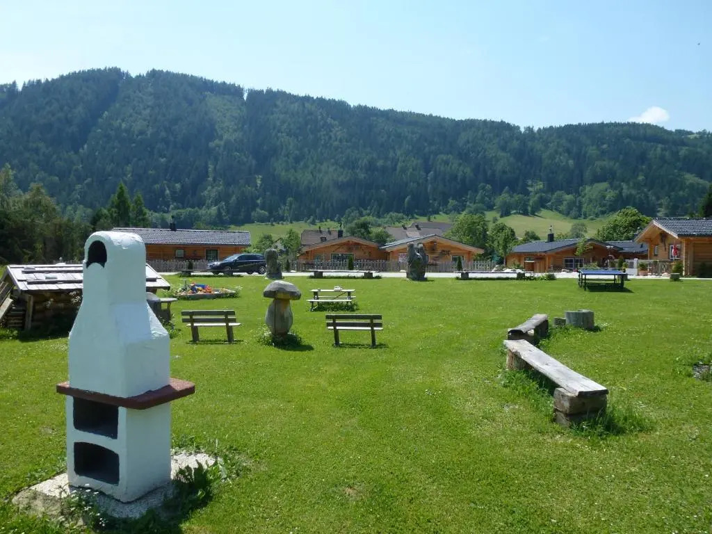 Almdorf im Winkl - Blockhüttendorf in Gröbming