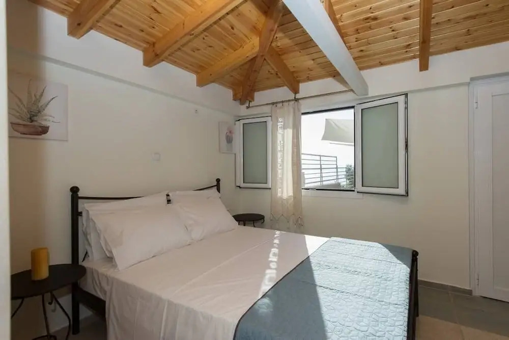New Hope, studio with pool near the beach