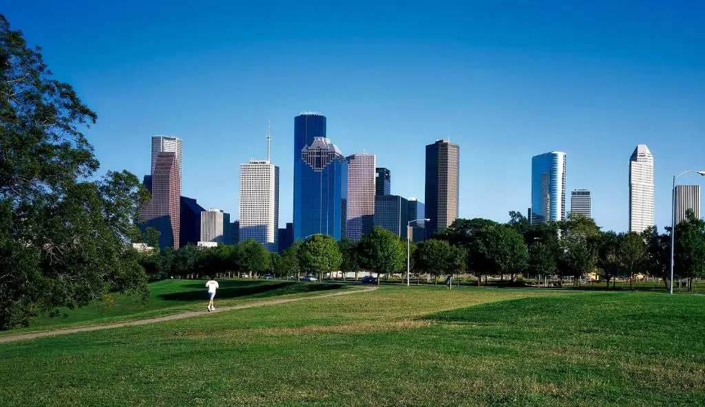 West End in SW Houston, Sleeps 10, Work-cation, King Bd, Pet, High Speed Wifi