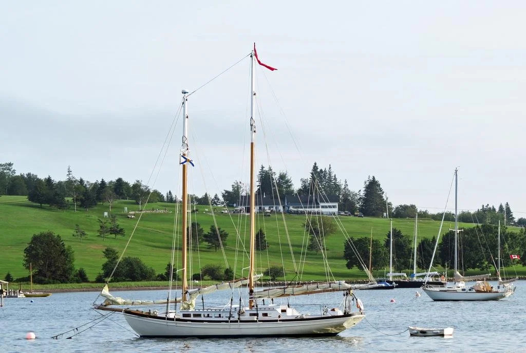 Topmast Motel