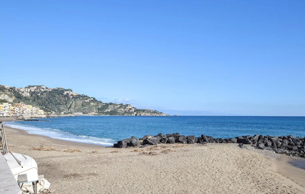 Nice Apartment in Taormina With 1 Bedrooms