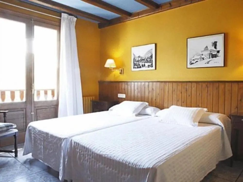 Hotel Ribaeta