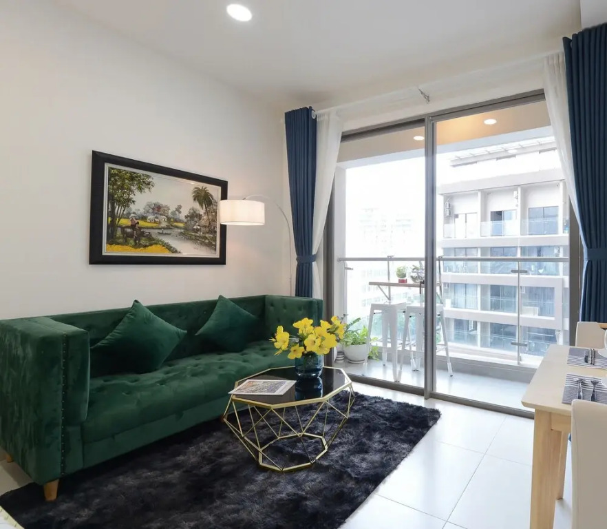 Jennifer House - Millenium Apartment