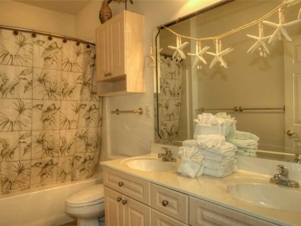 Magnolia Pointe 105 4882 3 Br Condo by RedAwning