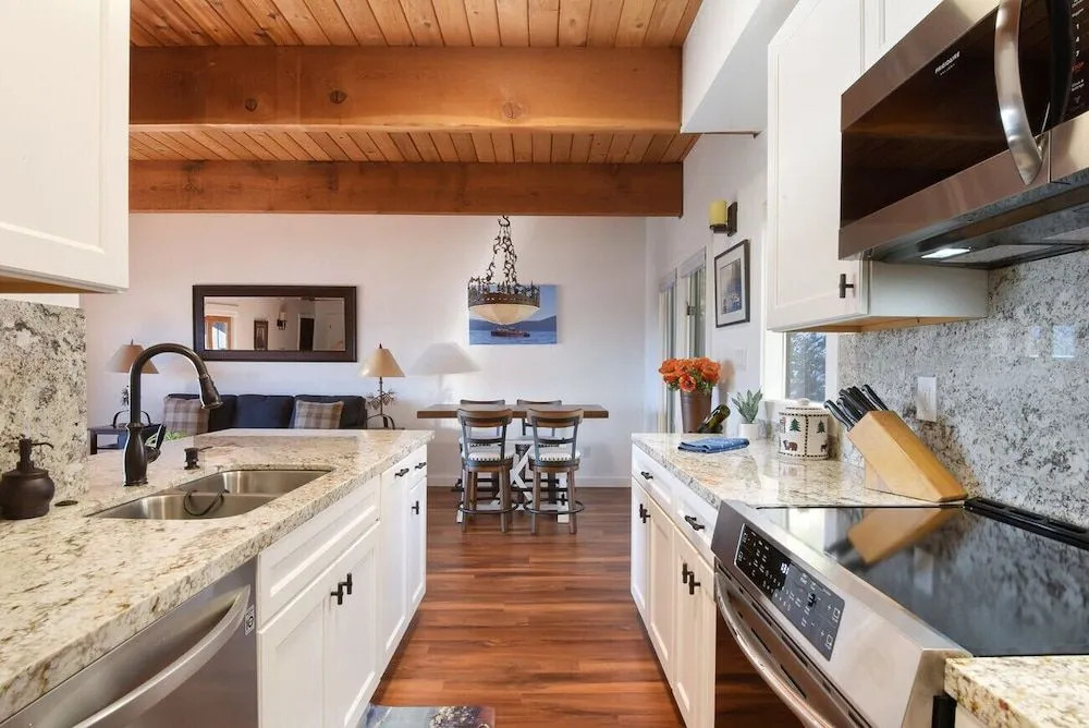 Lakeshore Terrace Delight