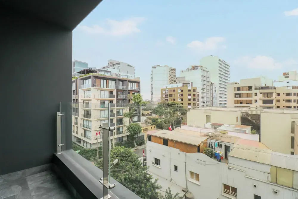 Liven Suites Near Malecon in Miraflores by Wynwood House
