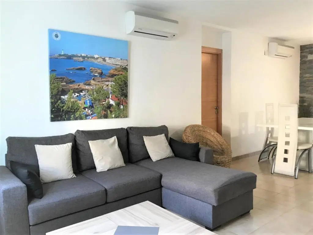 Casa con jardín y barbacoa 100D - INMO22