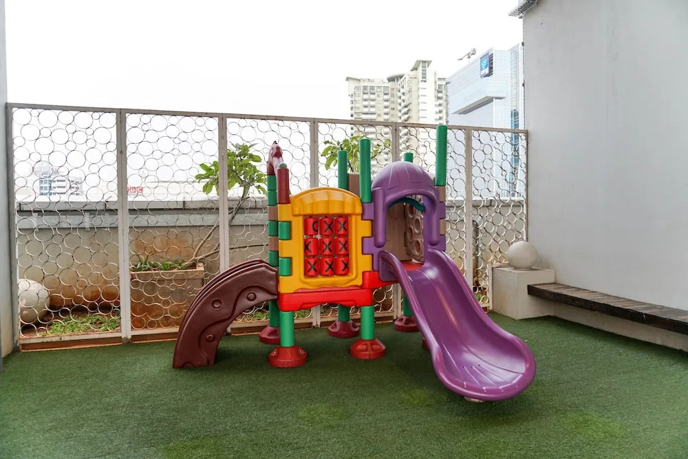 Spacious 2BR Apartment at GP Plaza