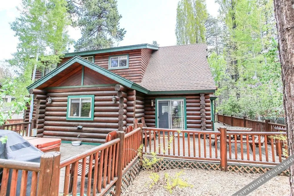 Three Bear's Den