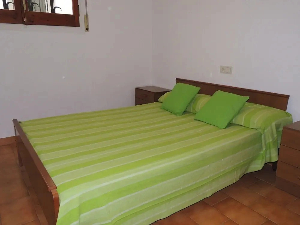 Apartment in Roses Near Waterfront & Mountains