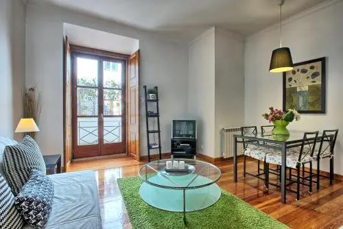 MyPlaceLisbon - Cais de Alfama Apartment