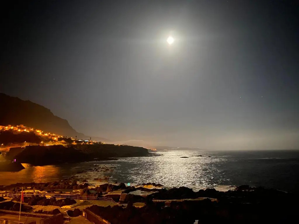 Modern sea front apartment in Garachico I