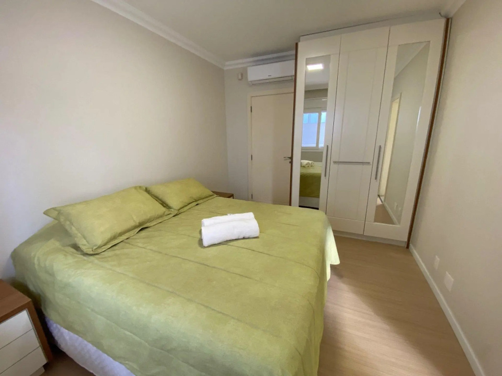 Casa Térrea 3 Suítes Piscina Jurere Internacional