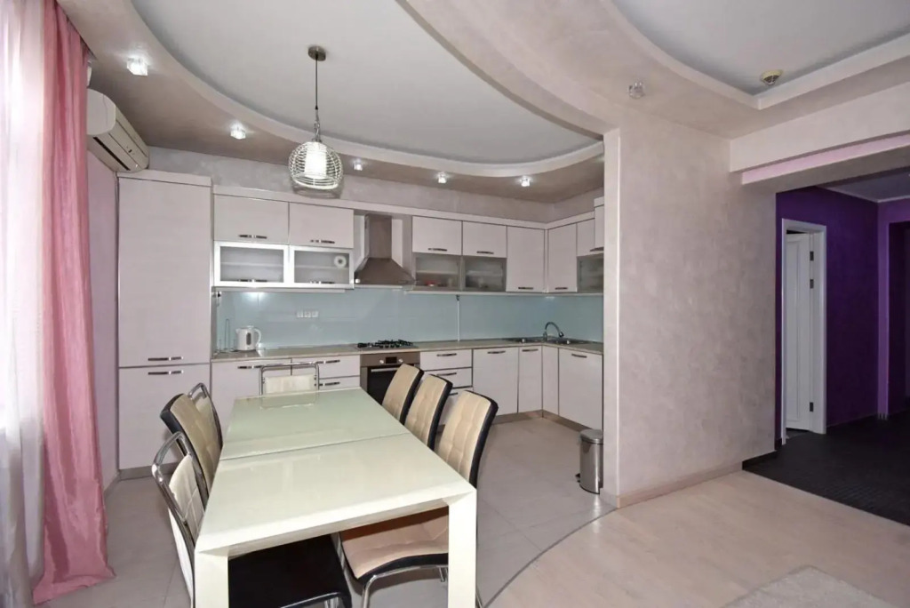 Caskade- Tamanyan Street, 2 bedrooms Beautiful, Renovated apartment KS343