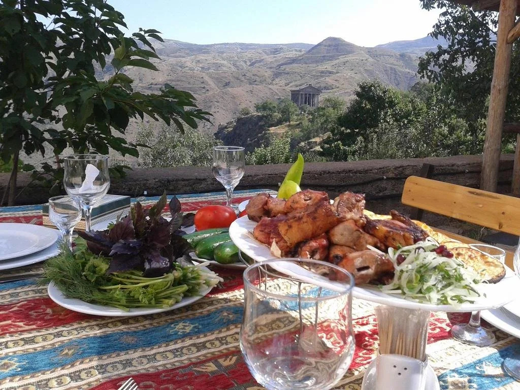 Garni Toun