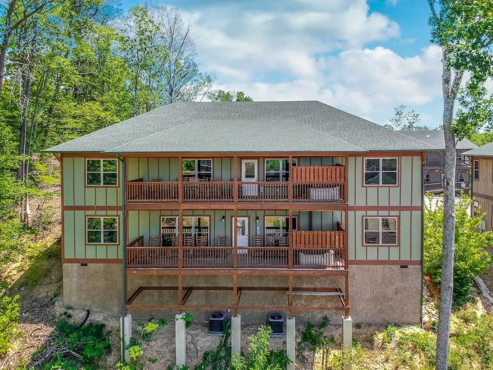 Spacious 10bd 6ba in Heart of Smokies
