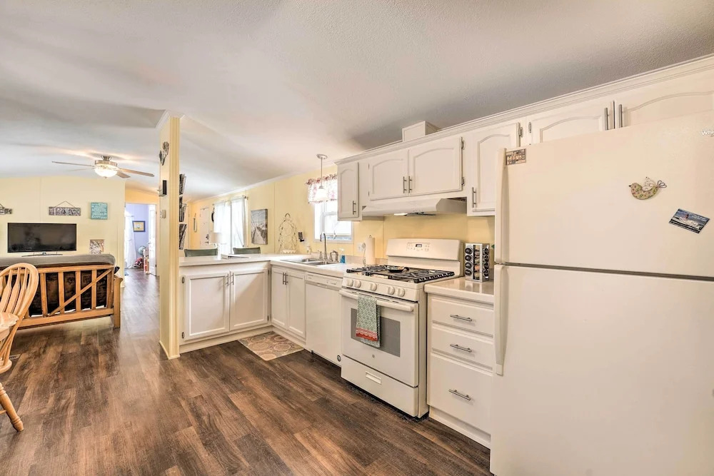 Charming South Haven Home - Great Location
