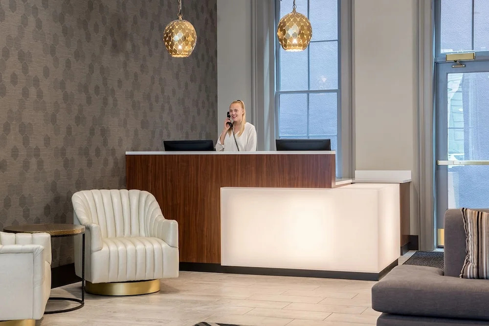 Harlow Hotel