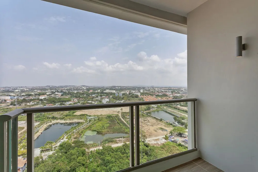 Grande Carribean apartments Jomtien beach Pool view Sea View