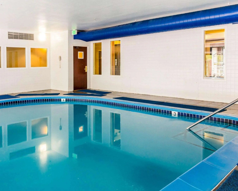 Comfort Suites Denver North - Westminster