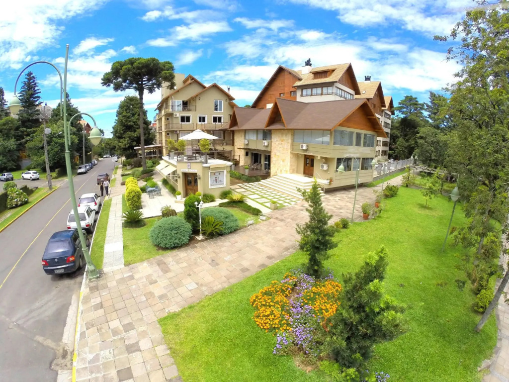 SKY CENTRO HOTEL & SPA - Hotel no centro de Gramado - RS