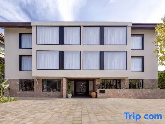 Lanxue   shiny Shanshan Chilai · Snow Mountain View Resort