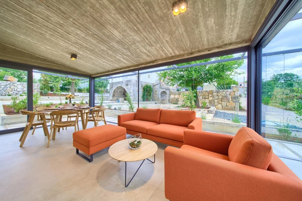 Luxury Jerini Barn