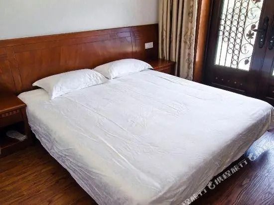 Zijiaren Farmhouse
